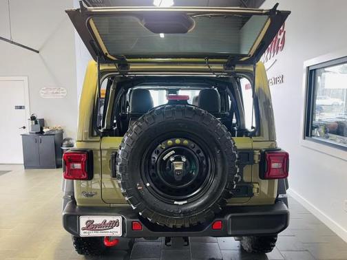 41 2025 Jeep Wrangler Rubicon