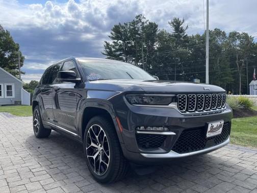 2022 Jeep Grand Cherokee Summit