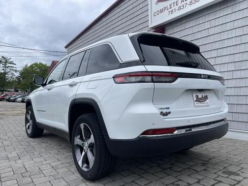 2023 Jeep Grand Cherokee 4xe Base