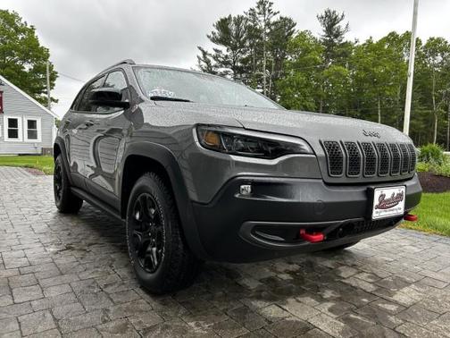 2022 Jeep Cherokee Trailhawk