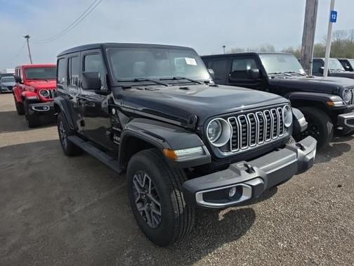 Black Clearcoat 2024 Jeep Wrangler Sahara