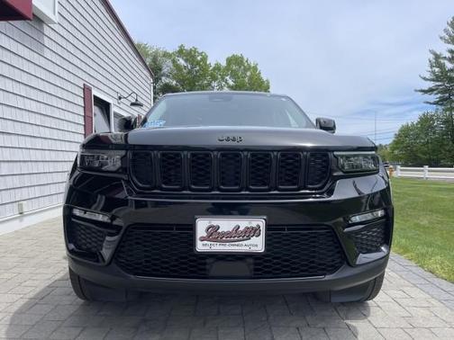 Diamond Black 2023 Jeep Grand Cherokee Limited