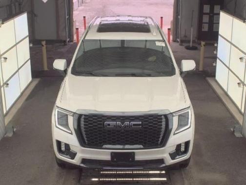 White Frost Tri-Coat 2023 GMC Yukon Denali Ultimate