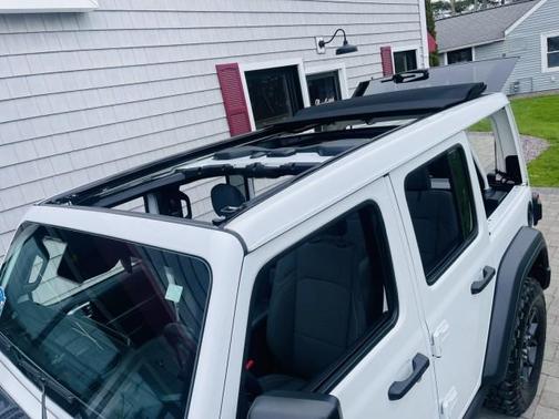 Bright White Clearcoat 2024 Jeep Wrangler Sport