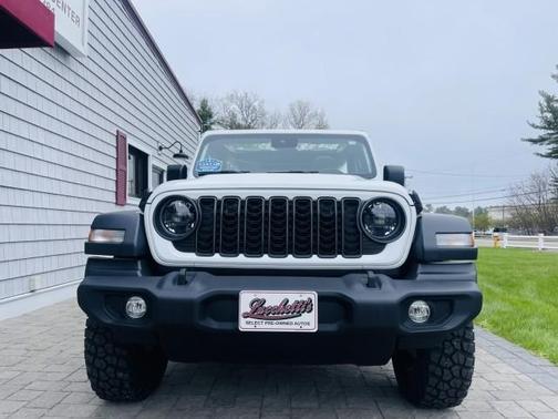 Bright White Clearcoat 2024 Jeep Wrangler Sport