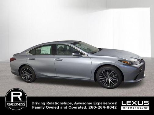 2025 Lexus ES 300h Base