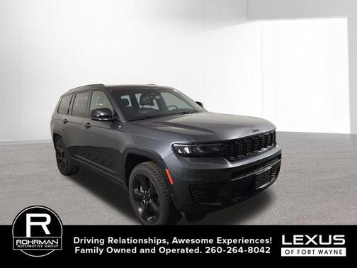 Baltic Gray Metallic Clearcoat 2023 Jeep Grand Cherokee L Altitude