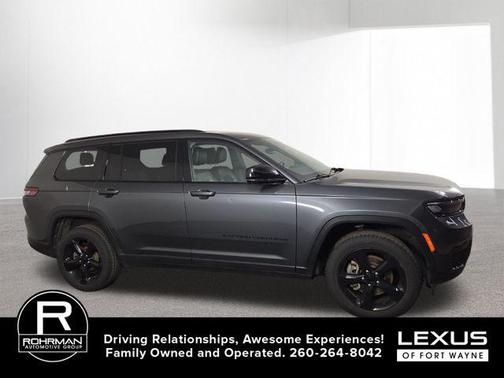 Baltic Gray Metallic Clearcoat 2023 Jeep Grand Cherokee L Altitude