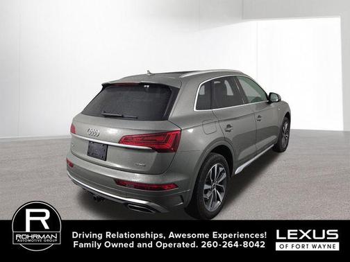 2023 Audi Q5 45 S line quattro Premium