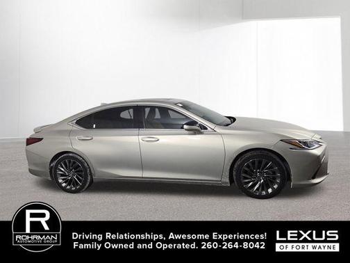 2024 Lexus ES 300h Luxury