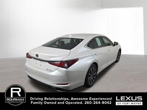 2022 Lexus ES 350 Base