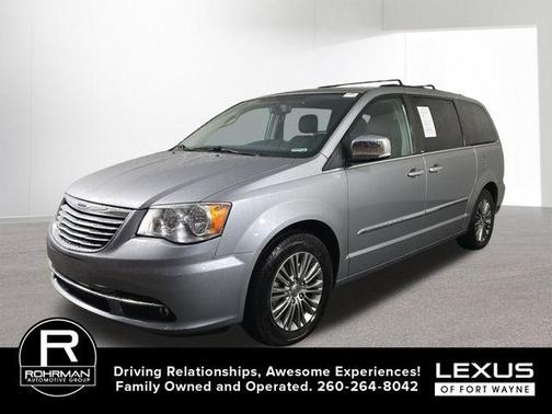 2014 Chrysler Town & Country Touring-L