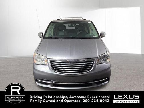 2014 Chrysler Town & Country Touring-L