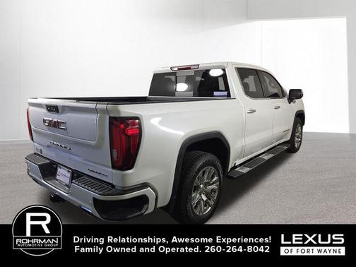 White Frost Tricoat 2019 GMC Sierra 1500 Denali