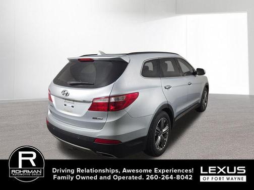 2016 Hyundai SANTA FE SE