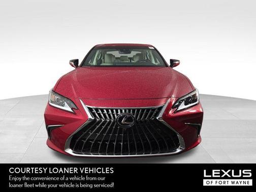 2025 Lexus ES 300h Luxury