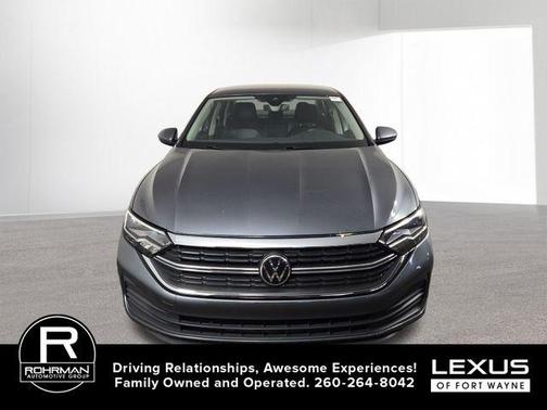 Platinum Gray Metallic 2024 Volkswagen Jetta 1.5T SE