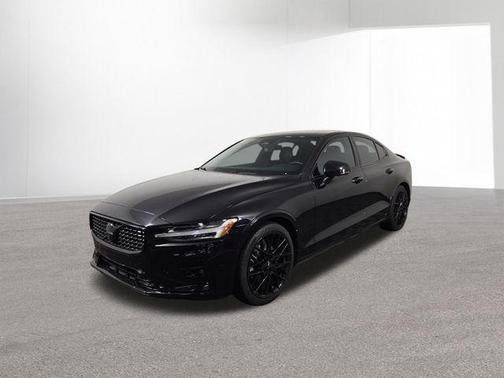 2024 Volvo S60 B5 Plus Black Edition