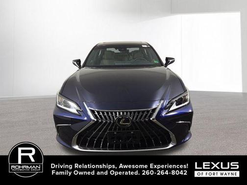 2025 Lexus ES 300h Base