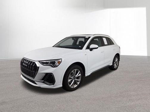 2023 Audi Q3 45 S line Premium