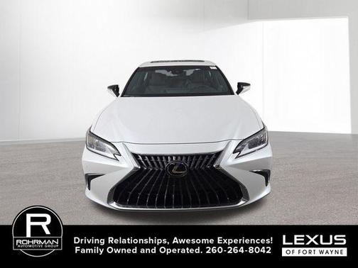 2025 Lexus ES 300h Base