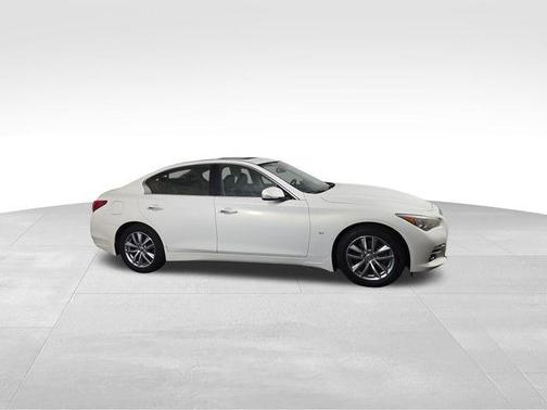 2015 INFINITI Q50 Premium