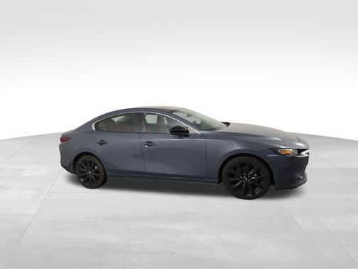 2022 Mazda Mazda3 Carbon Edition