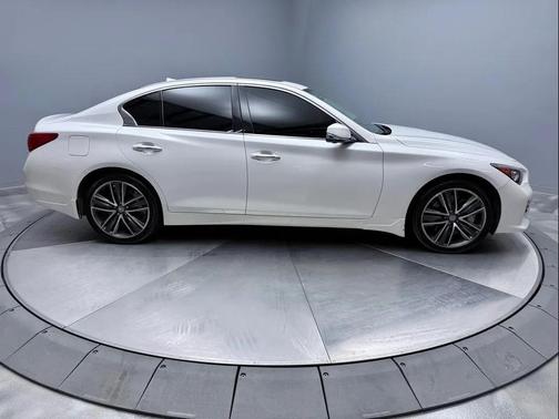 2015 INFINITI Q50 Sport