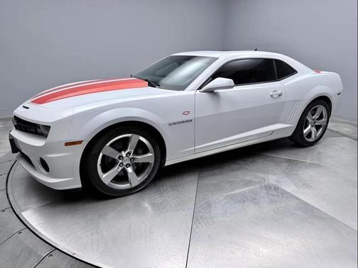 Summit White 2010 Chevrolet Camaro 2SS