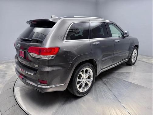 2019 Jeep Grand Cherokee Summit