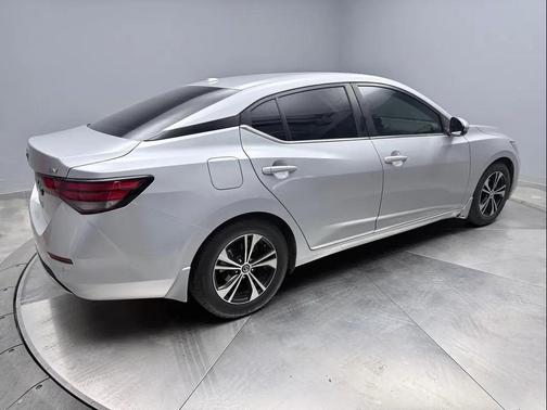 Brilliant Silver Metallic 2022 Nissan Sentra SV