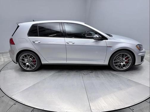 2017 Volkswagen Golf GTI 2.0T S 4-Door