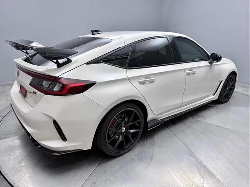 2024 Honda Civic Type R Base (M6)