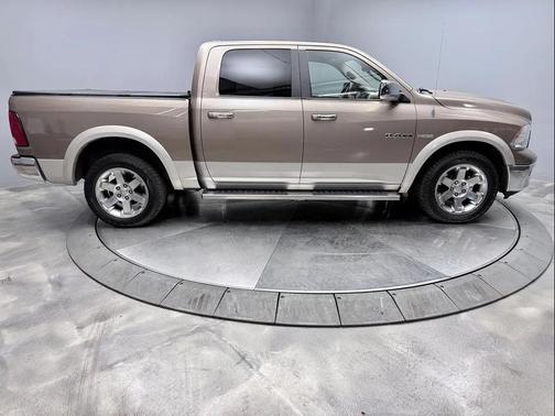 Austin Tan Pearlcoat/Light Graystone Pearlcoat 2010 Dodge Ram 1500 Laramie