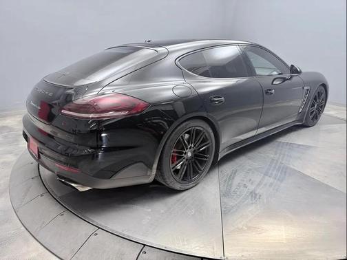 2015 Porsche Panamera Turbo