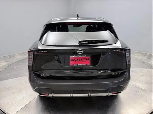 2025 Nissan Kicks SV