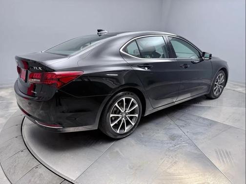 2017 Acura TLX w/Technology Package