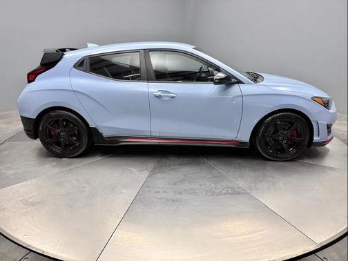 2019 Hyundai Veloster Base