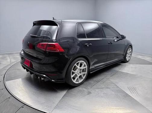2017 Volkswagen Golf R 2.0T DSG