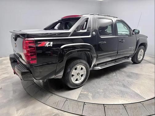 Black 2013 Chevrolet Avalanche LT