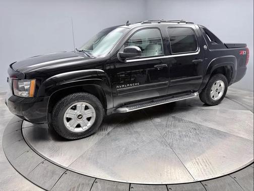 Black 2013 Chevrolet Avalanche LT