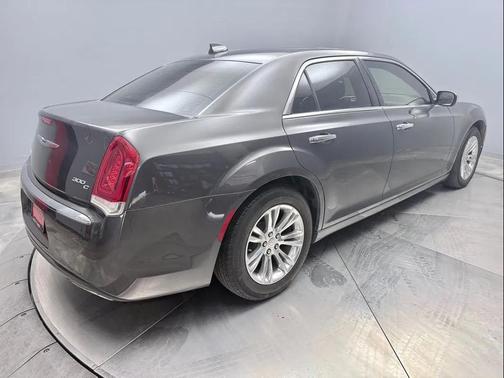 2016 Chrysler 300 S