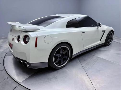 2009 Nissan GT-R Premium