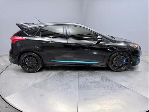 2017 Ford Focus RS Base
