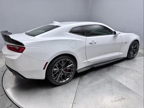 Summit White 2016 Chevrolet Camaro 1SS