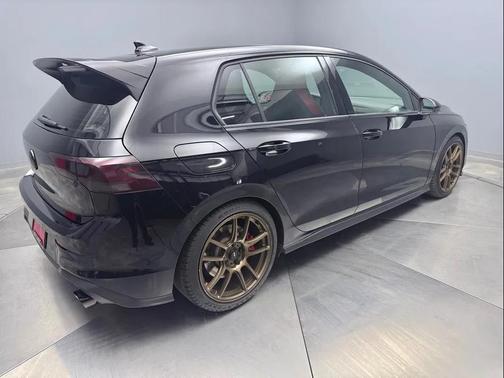 2023 Volkswagen Golf GTI 2.0T SE DSG