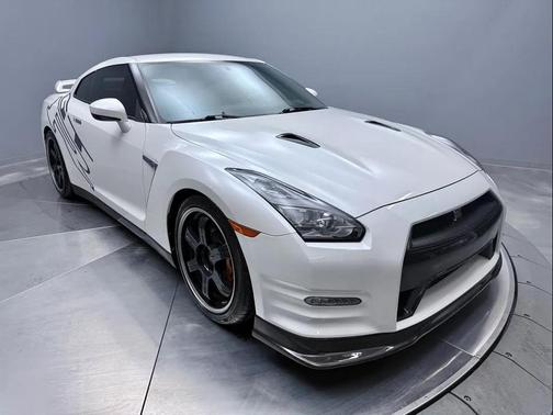 2015 Nissan GT-R Premium
