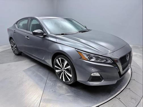 2021 Nissan Altima SR FWD