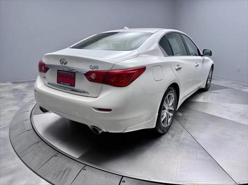2015 INFINITI Q50 Premium