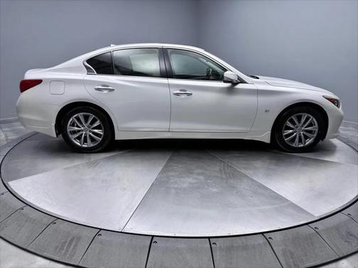 2015 INFINITI Q50 Premium